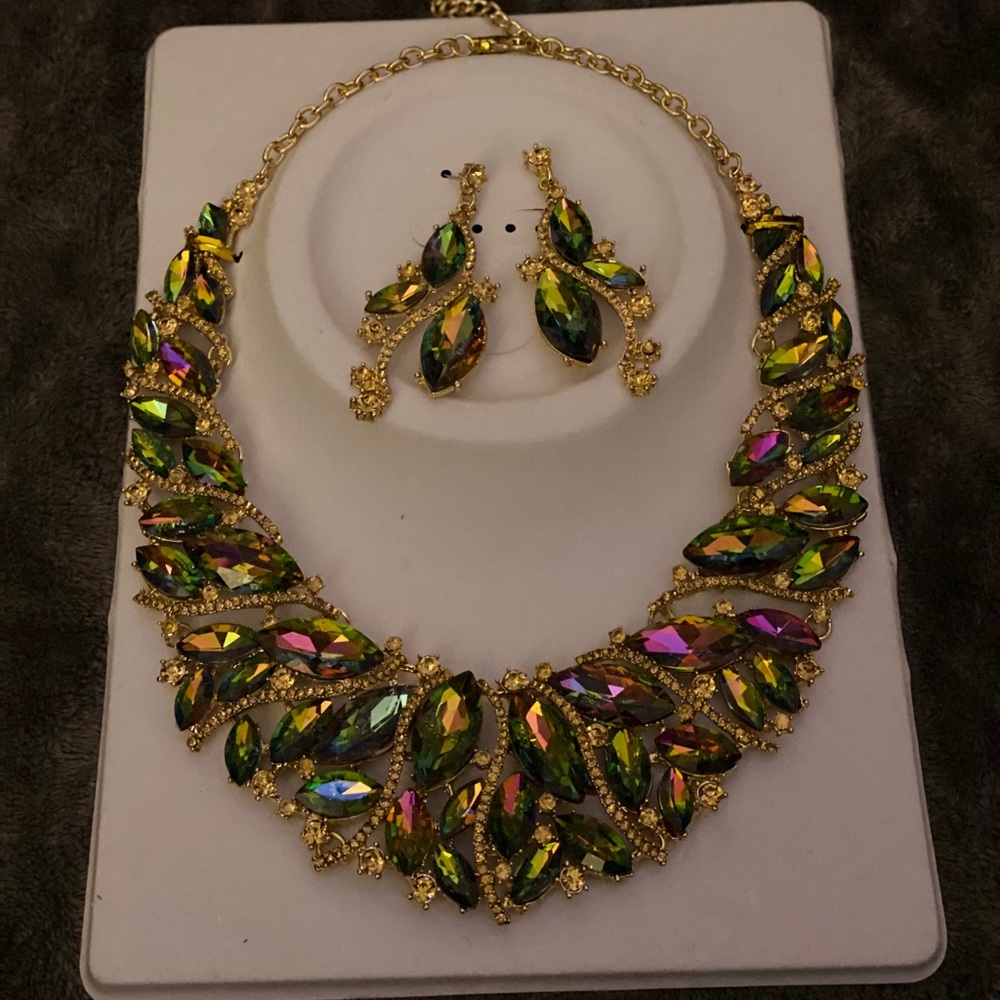 Colorful Rhinestone Necklace Set - Picture 3 of 4